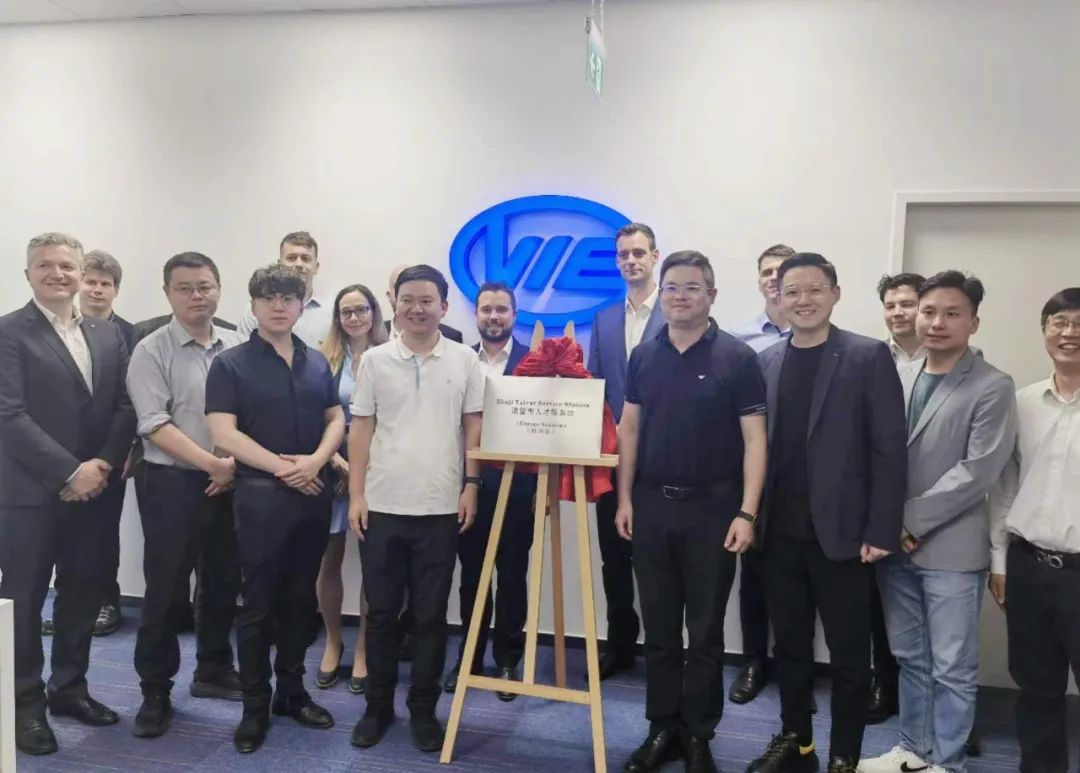 1693900717700643.jpg 640 (1).jpg